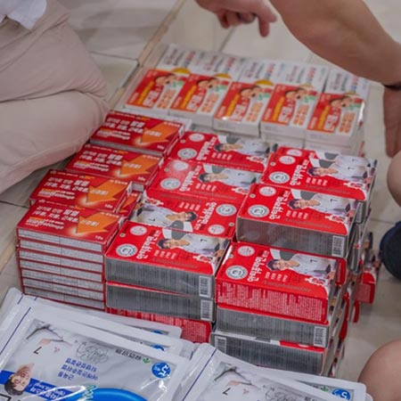 안산 건강이열리는약국에서 태국 선교 의약품을 후원해주셨읍니다.