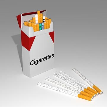 미성년자가 내민 위조 신분증에 속아 술·담배 팔았다면 처벌 면제?!