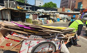 더 이상 폐지 안 줍고도 생계 잇도록… 서울시, 폐지수집 어르신에 소득보장 일자리 지원