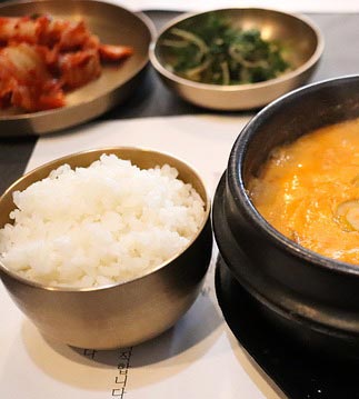 ‘결식 어르신 제로’… 든든한 한 끼 대접하는 ‘서울밥상’ 본격 시작 🍴🍜