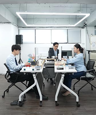 가족의 모든 고민을 함께 나누는 공간👨‍👩‍👧‍👦 가족센터와 함께하세요!