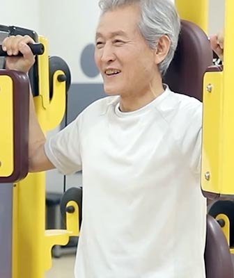 어르신 건강 지원, 최대 15만 원 받으세요! 🏸