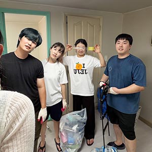 피가 묻은 베개가 있었다.